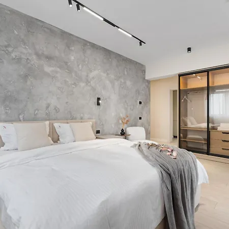 In Dimri Resident Ghencea Bucarest